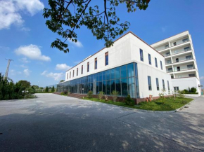 Juna hotel